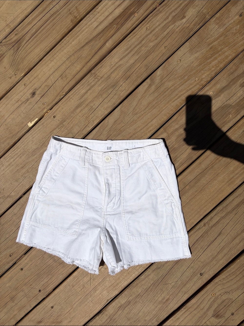 GAP White Frayed-Hem Utility Jean Shorts